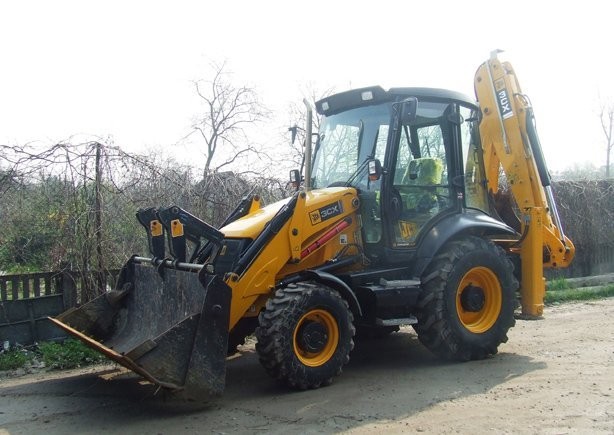 Koparko ładowarka JCB 3CX Sitemaster z roku 2009. — zdjęcie 1