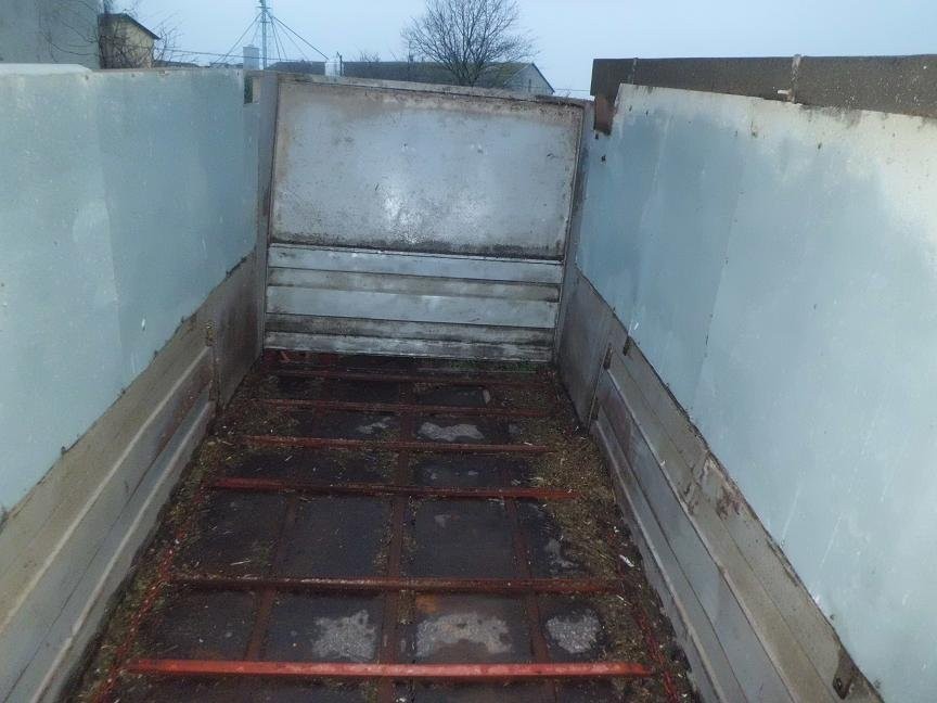 Sprzedam rozrzutnik 4.5t — zdjęcie 1