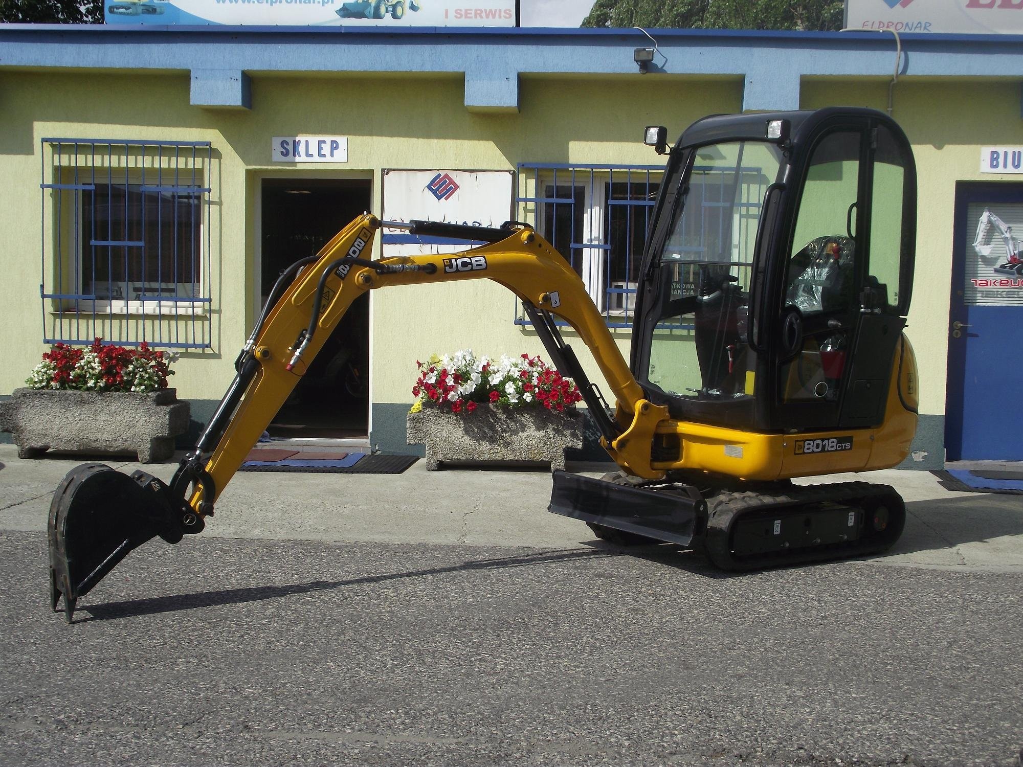 JCB 8018CTS z 2012r. Nowość