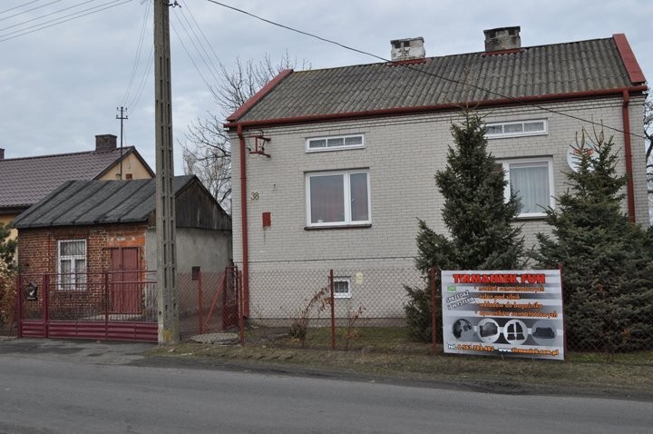 Sprzedam gospodarstwo z budynkami i sprzetem