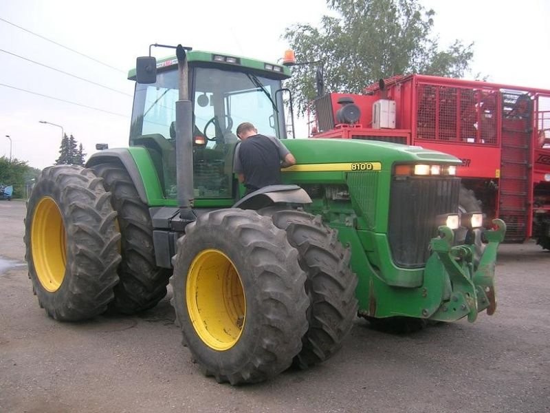 JOHN DEERE 8100 - 1997 rok prod — zdjęcie 1