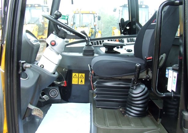 JCB 406 — zdjęcie 3