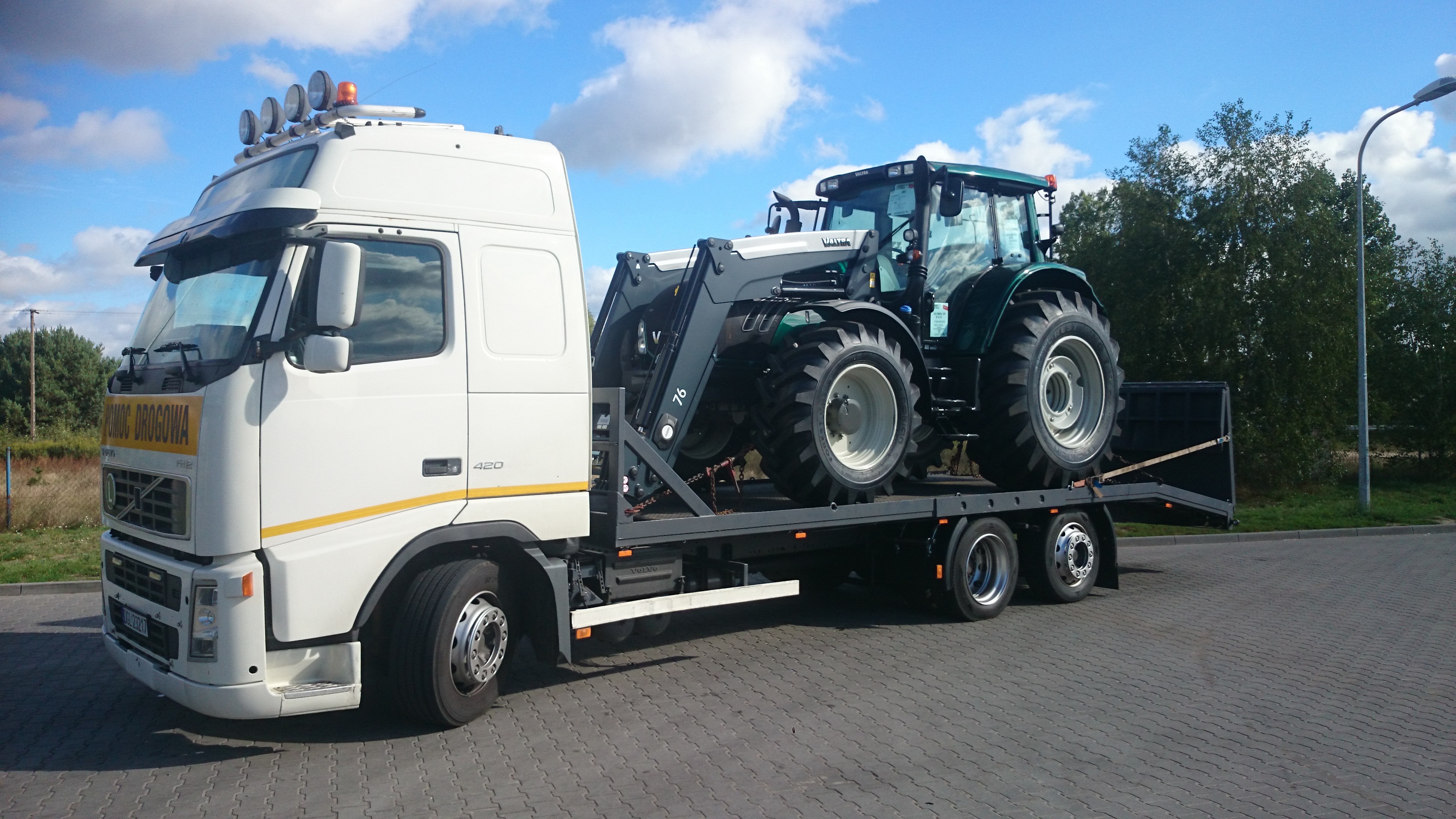 TRANSPORT MASZYN BUDOWLANYCH  ROLNICZYCH 15 TON — zdjęcie 1