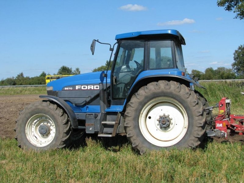 +NEW HOLLAND 8670+ — zdjęcie 2