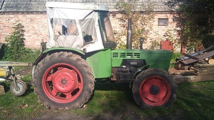 CIĄGNIK LAMBORGHINI STAN BARDZO DOBRY 4X4 — zdjęcie 1