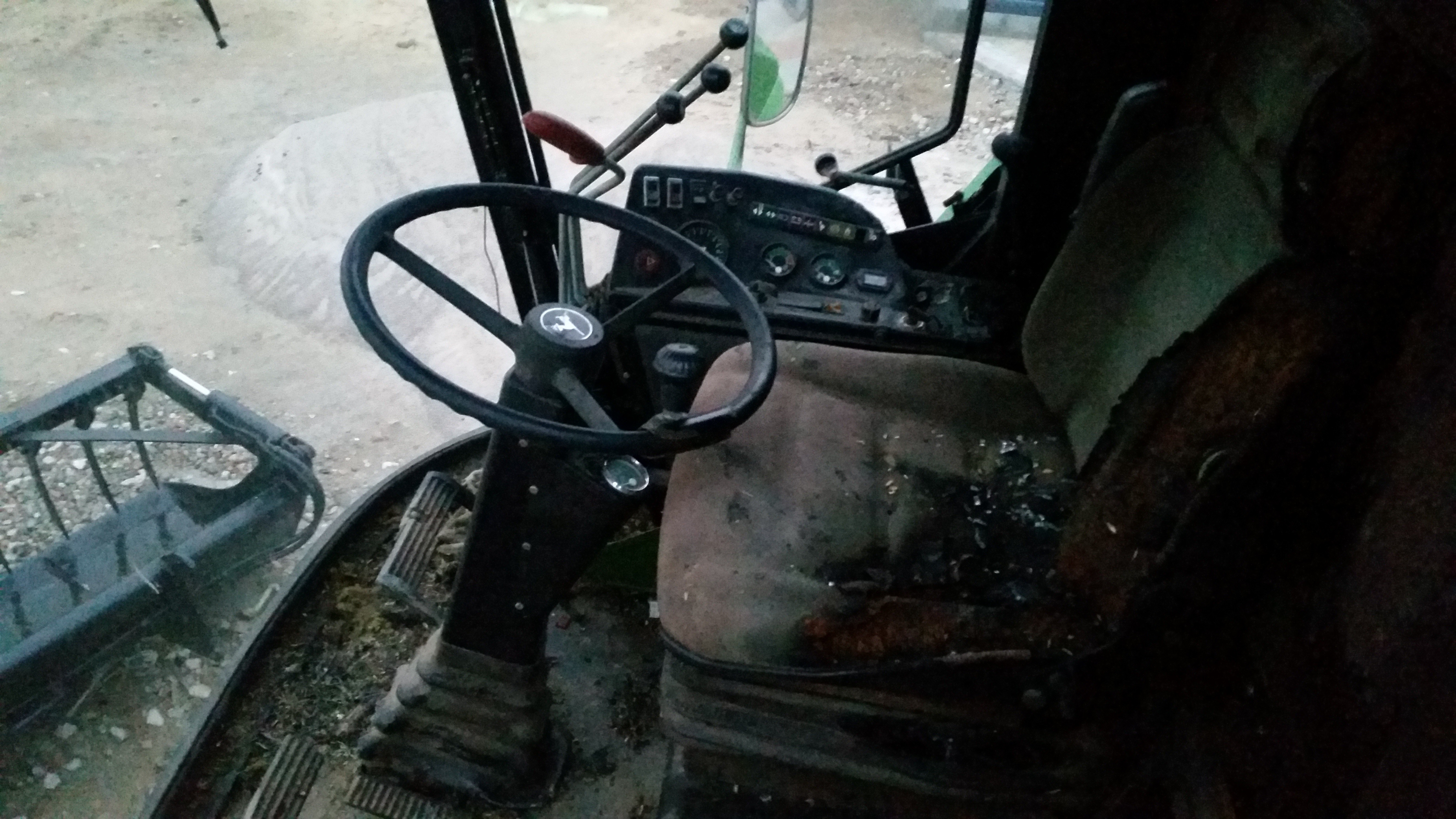 John Deere 1065 kombajn bizon — zdjęcie 7