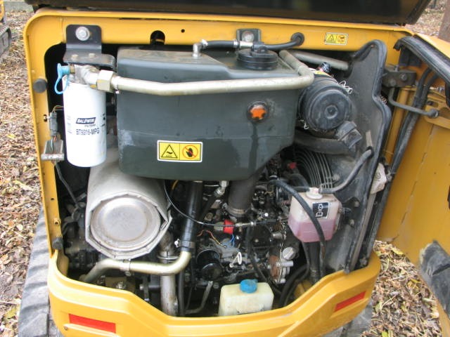 Sprzedaż minikoparek Kraków - CAT 3018C 2008 — zdjęcie 4