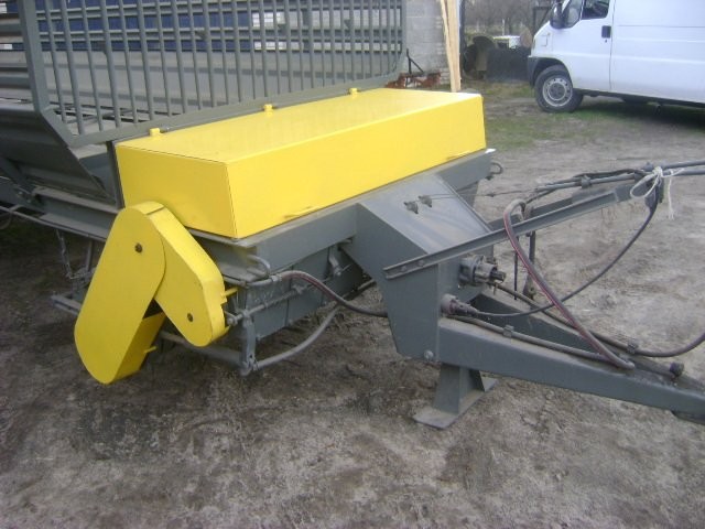 Przyczepa samozbierająca Mirosławiec T 010/2 — zdjęcie 4