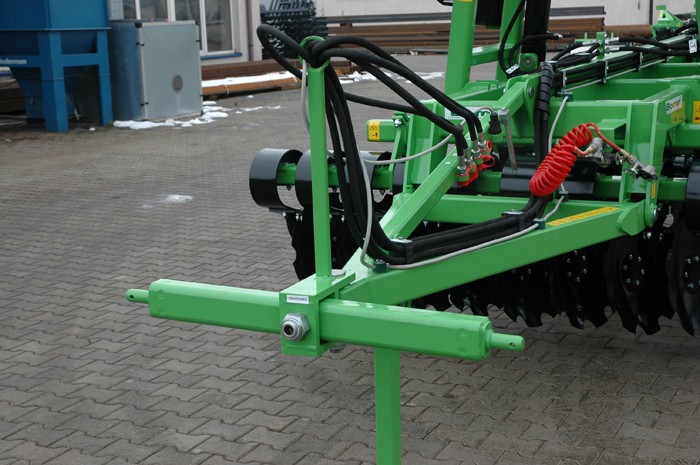 Brona półzawieszana talerzowa hydraulicznie składana  BOMET — zdjęcie 4