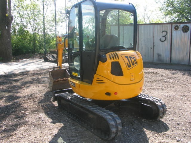 JCB 8025zts z 2010 roku - dwie sztuki do wyboru — zdjęcie 7