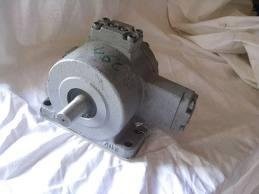 Pompa UNIVERSAL HYDRAULIK PVQ PSSO 06 ERUH — zdjęcie 1