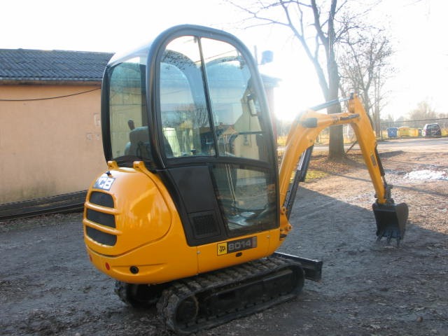 JCB 8014 z 2007 roku sprzedam — zdjęcie 4