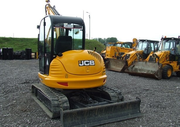 Mini koparka JCB 8050 ZTS zroku 2011 — zdjęcie 1
