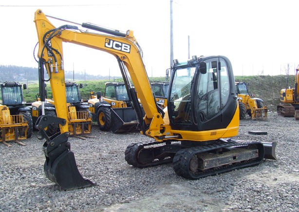 JCB 8085 - DENISON