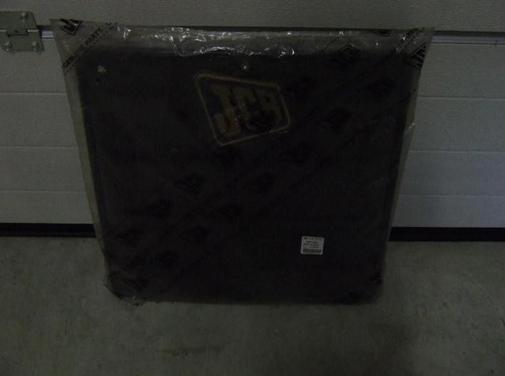 Grill kompletny do koparko-ładowarek JCB 3CX 4CX z logo i zamkiem — zdjęcie 2