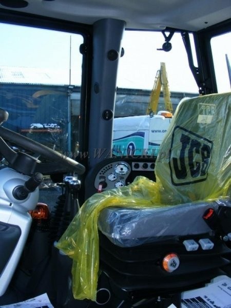koparko-ładowarka JCB 4CX  z 2009 r., FABRYCZNIE N — zdjęcie 1