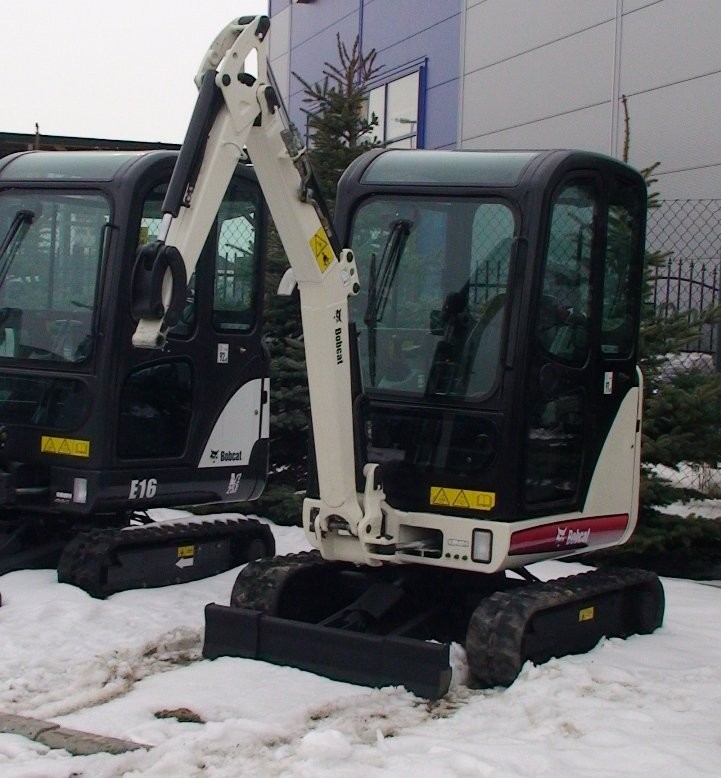 BOBCAT 323 15KM 2009r 1300mth MINIKOPARKA LEASING — zdjęcie 1