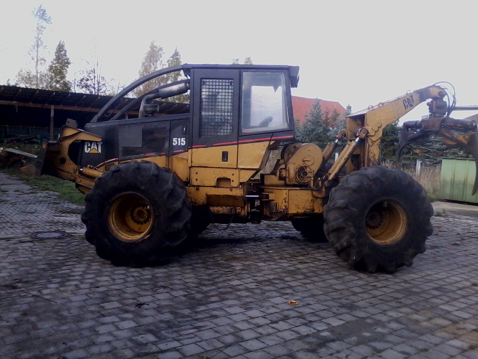 skidder Cat 515 ciągnik zrywkowy — zdjęcie 1