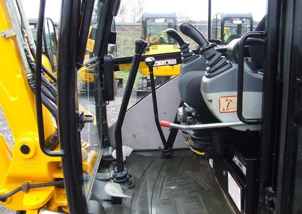 minikoparka JCB 8052, rok 2004... — zdjęcie 4