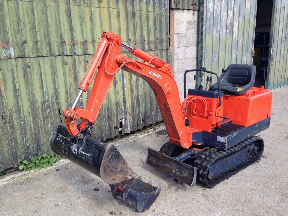 Mini koparka Kubota OO7 KH + 2 lopata — zdjęcie 1