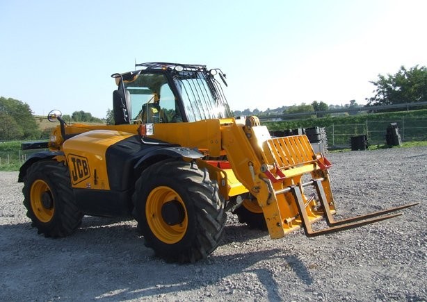 Ładowarka teleskopowa JCB 531-70 z roku 2010... — zdjęcie 3