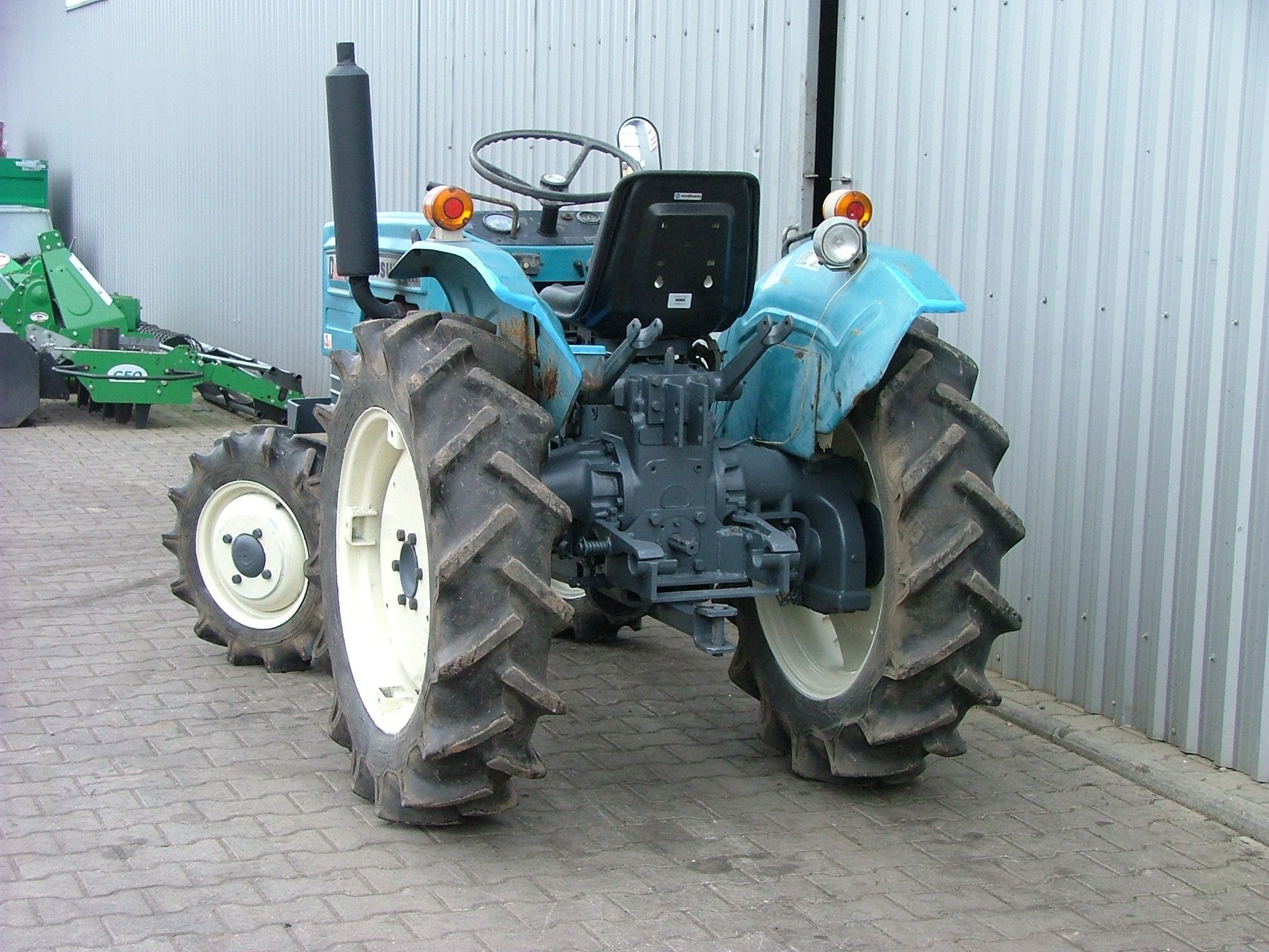 Mitsubishi D2000IIFD - 1985 — zdjęcie 5