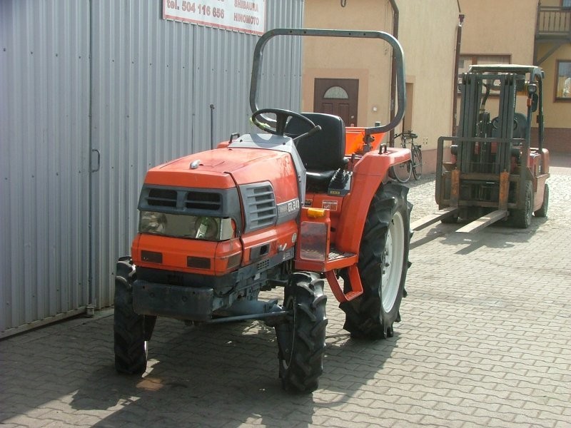 Mini traktorek Kubota Gl-240 — zdjęcie 2
