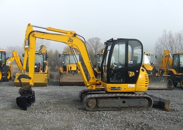 Minikoparka - JCB 8060 z roku 2007 — zdjęcie 1