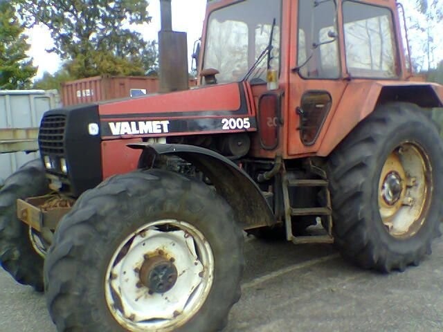 Ciągnik rolniczy VALMET 2005 — zdjęcie 1
