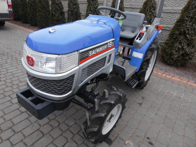  Iseki Sial Hunter 18 4X4 Wspomaganie mini traktor ciągnik ogrodniczy  — zdjęcie 4