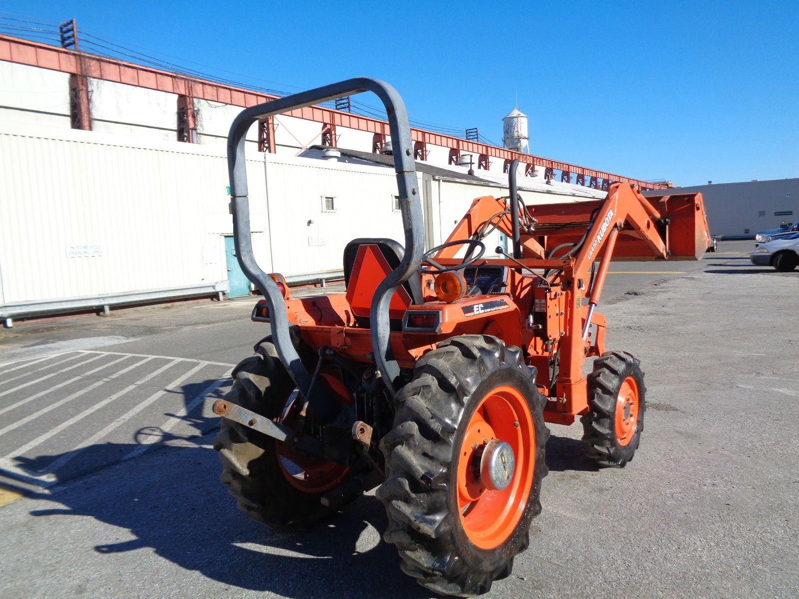 Ciągnik Kubota L2650 + ładowacz czołowy — zdjęcie 3
