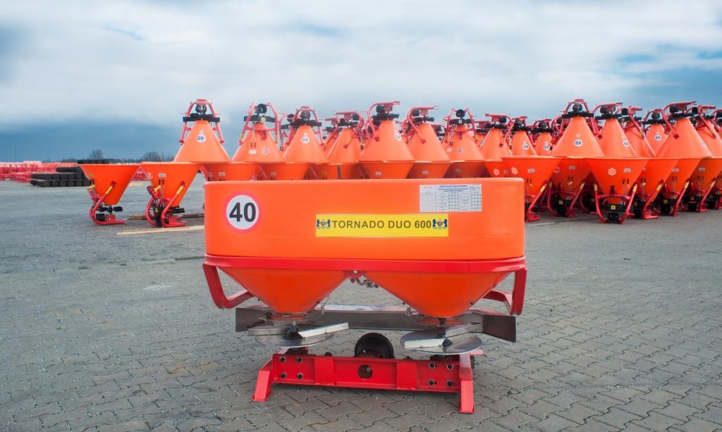 rozsiewacz nawozów TORNADO DUO 600l 850kg 2018 — zdjęcie 6
