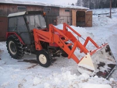 ZETOR 7211 z ładowaczem — zdjęcie 2