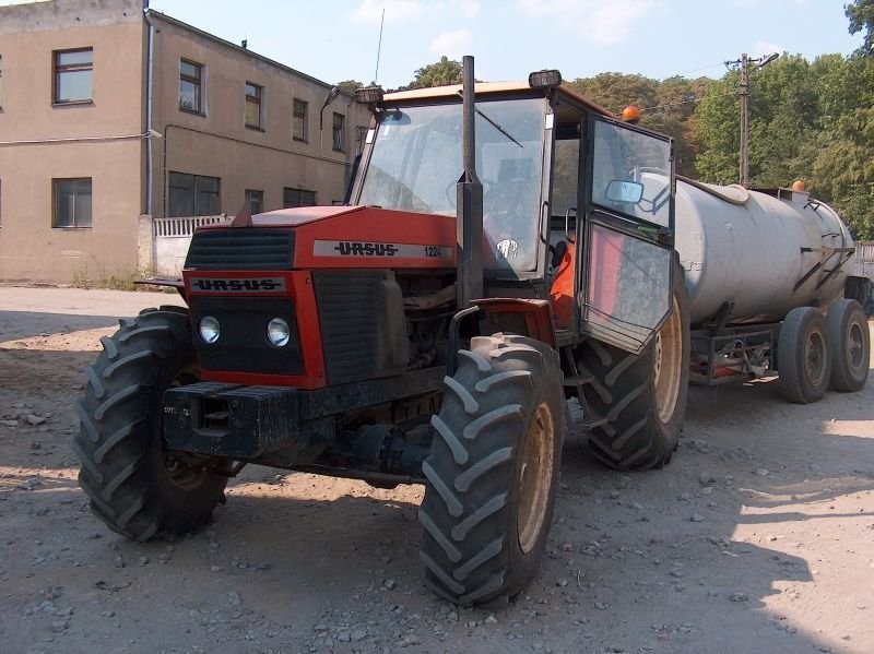 Ciągnik Ursus 1224 — zdjęcie 3