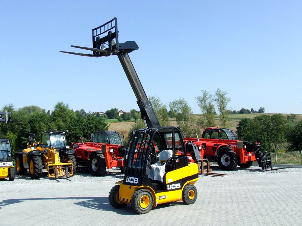 Wózek widłowy Teleskopowy JCB TELETRUK TLT 25D — zdjęcie 3