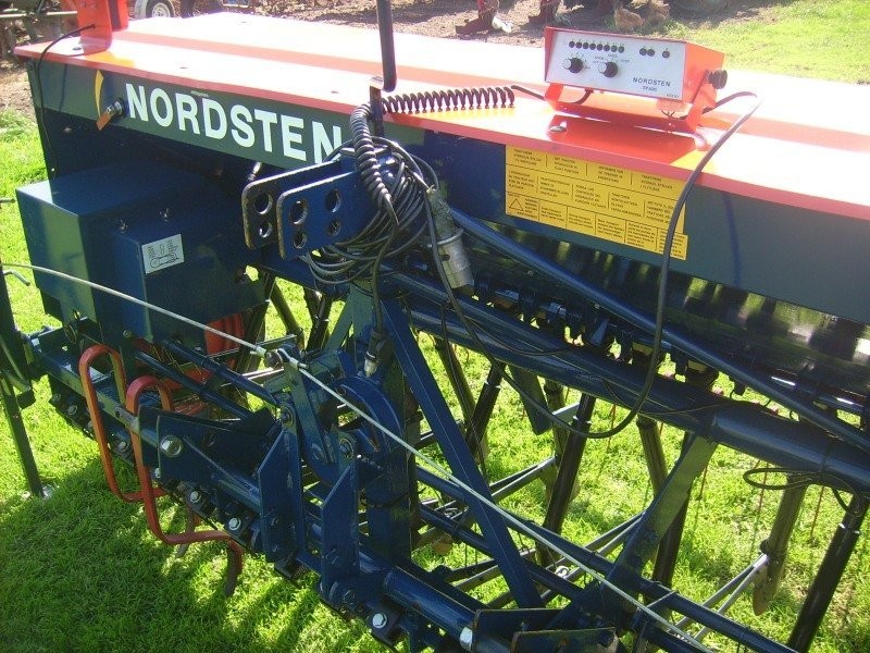 Siewnik Nordsten lift-o-matic 2,5 m CLG 2000 — zdjęcie 2