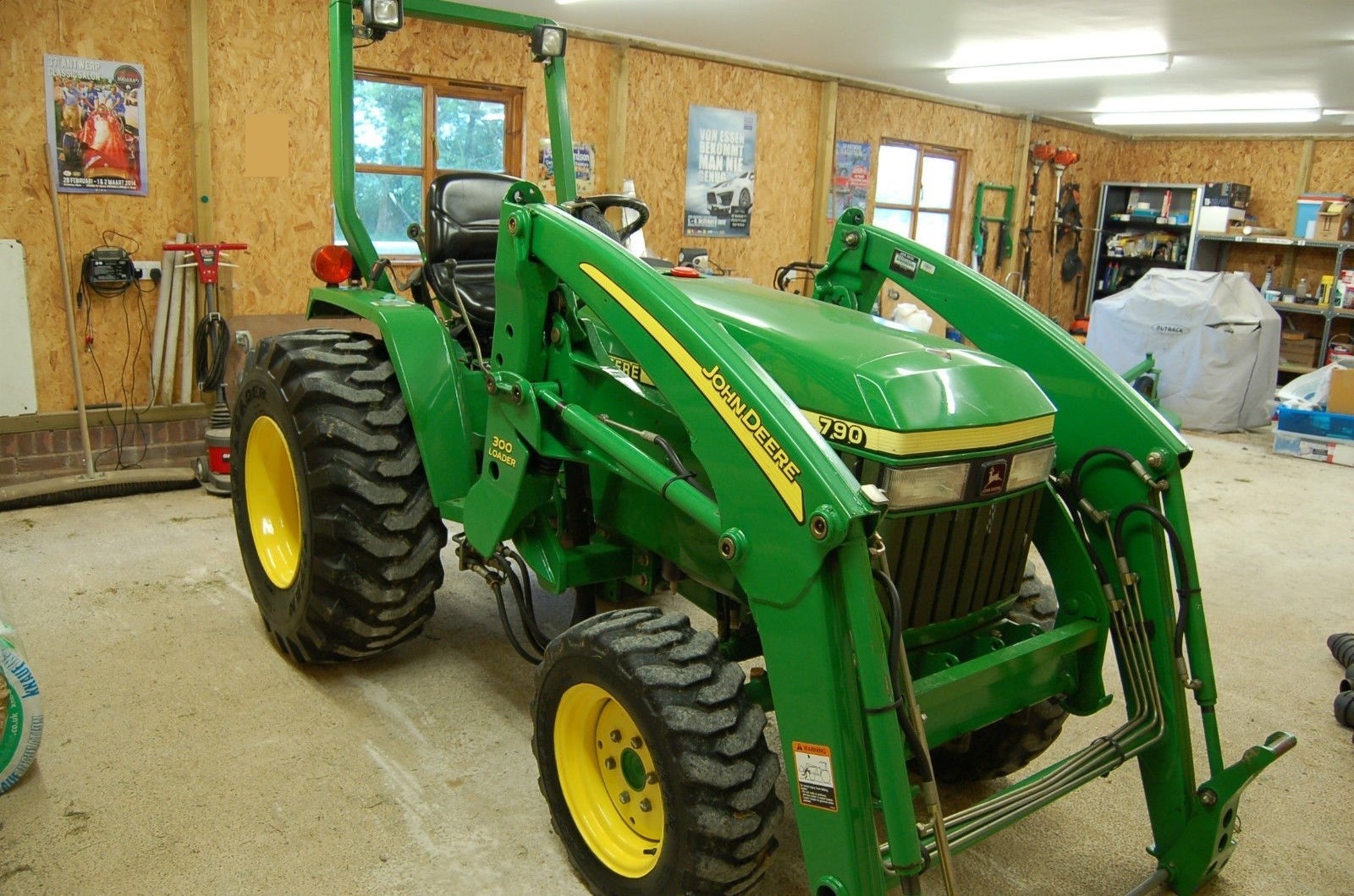 Stan bardzo dobry John Deere 790 — zdjęcie 5