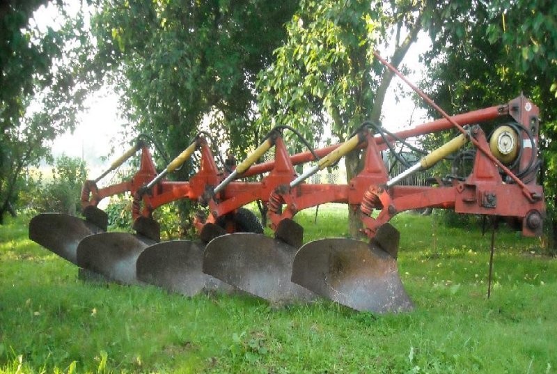 Pług 5-skibowy Grudziądz — zdjęcie 3