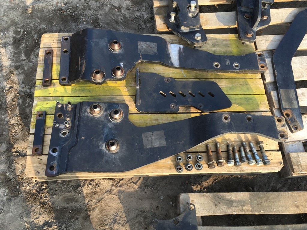 Rama mocowania adaptacja do ładowacz tur QUICKE ALO NEW HOLLAND CASE — zdjęcie 4
