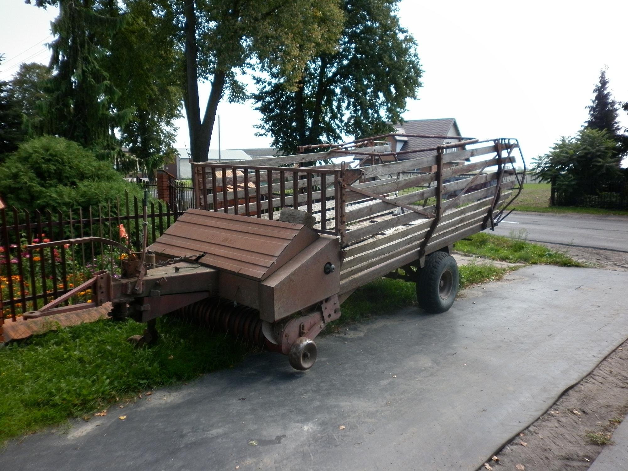 Przyczepę samozbierającą jugosłowianke — zdjęcie 2