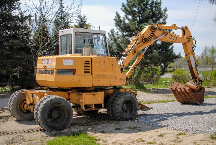 Koparka kołowa LIEBHERR A310, 1994r, 69 000 zł + VAT, z Włoch — zdjęcie 1