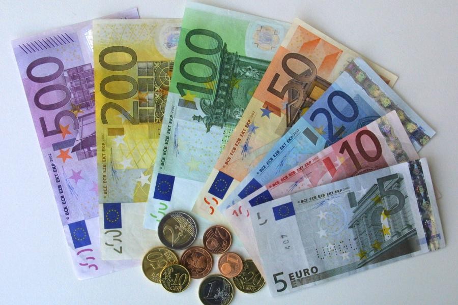 Assistência financeira com seguro.