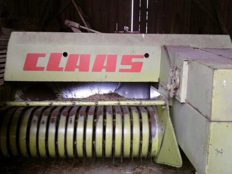 Prasa kostkująca Claas Markant 40