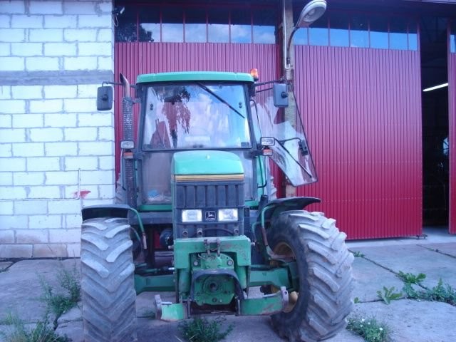 sprzedam ciagnik john deere 6800