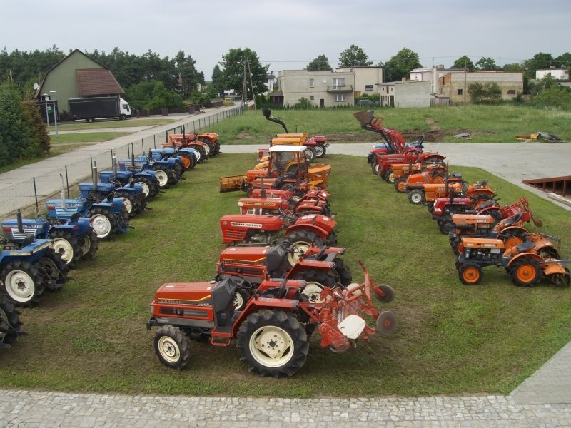 MINI TRAKTOR 4x4 KUBOTA YANMAR ISEKI TUR — zdjęcie 2