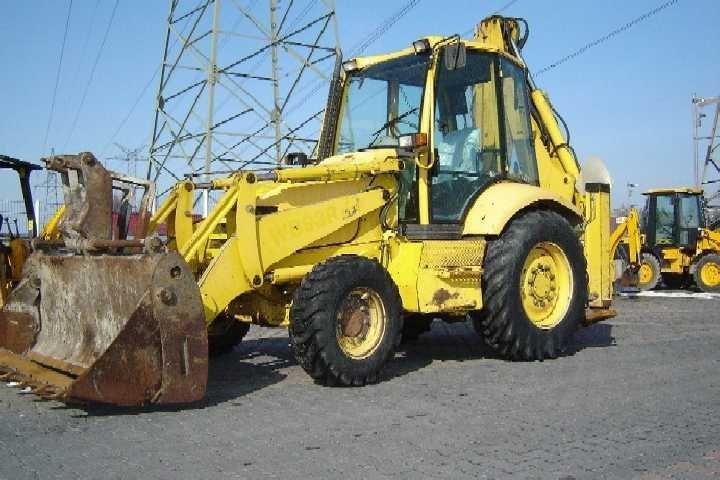 koparko-ładowarka Komatsu WB 93 z 1999 roku — zdjęcie 2