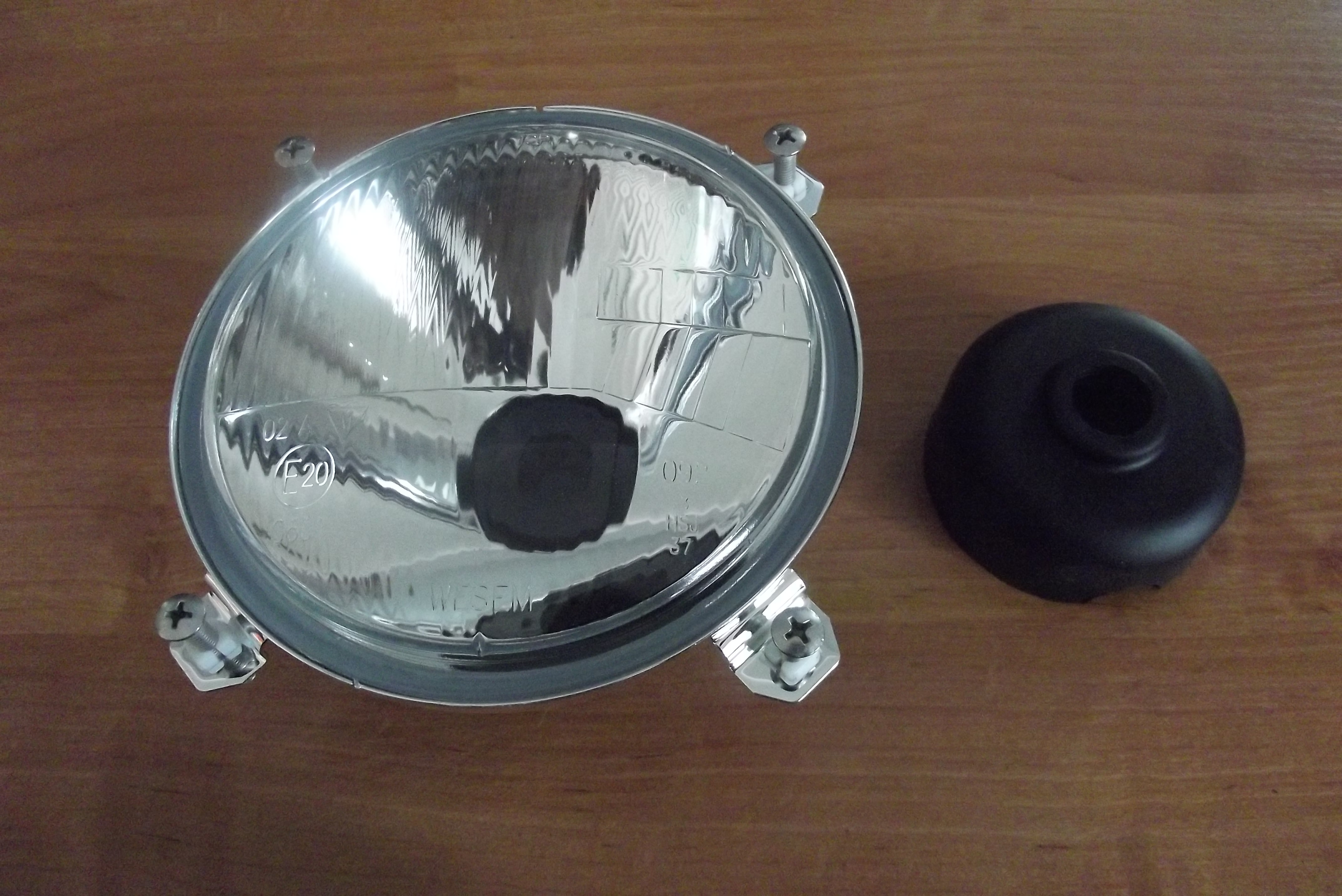 Reflektor fi-139mm MF/Ursus/Zetor 12V R2 45/40W, 24V R2 55/50W — zdjęcie 1