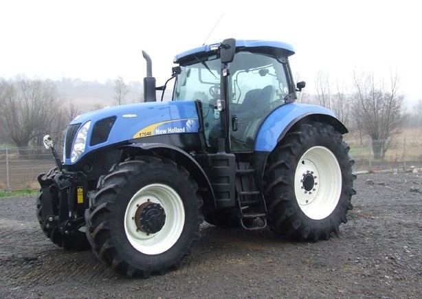New Holland T7040 — zdjęcie 1