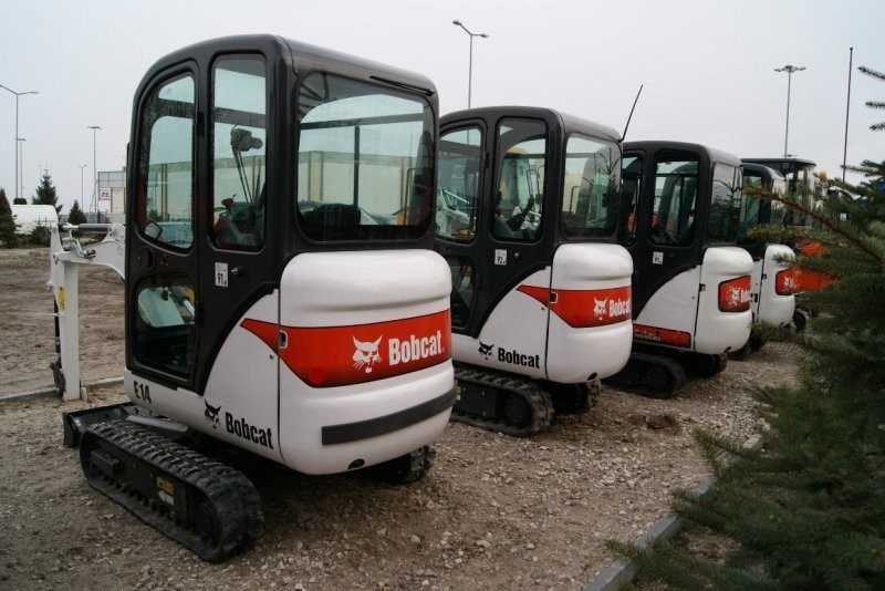 BOBCAT E14 NOWA 15KM  MINI KOPARKA LEASING GWR — zdjęcie 2