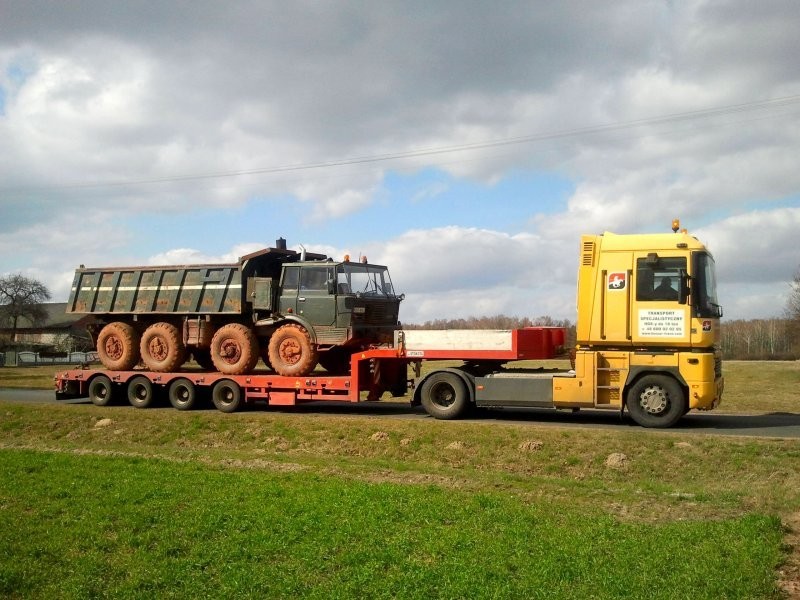 transport maszyn rolniczych ciągniki dźwig  HDS — zdjęcie 5